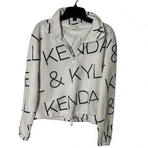 KENDALL  & KYLIE sweater,women medium. White,logo, graphic,pull over,toggle,EC
